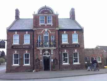 Station Hotel 2.jpg (8928 bytes)